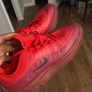 red nike air max